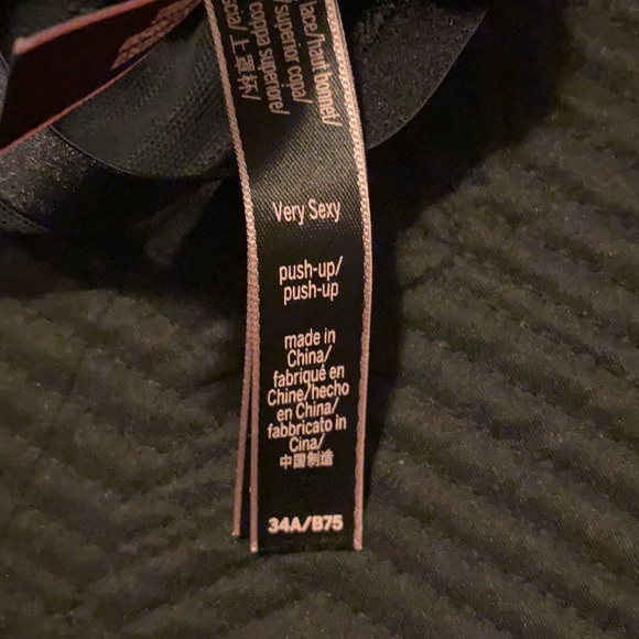 Victoria’s Secret bra - Picture 3 of 3